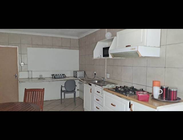 14 BEDROOM LODGE FOR SALE IN PUTFONTEIN